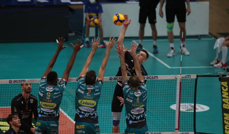 Italian SuperLega round-up: Perugia top of the table