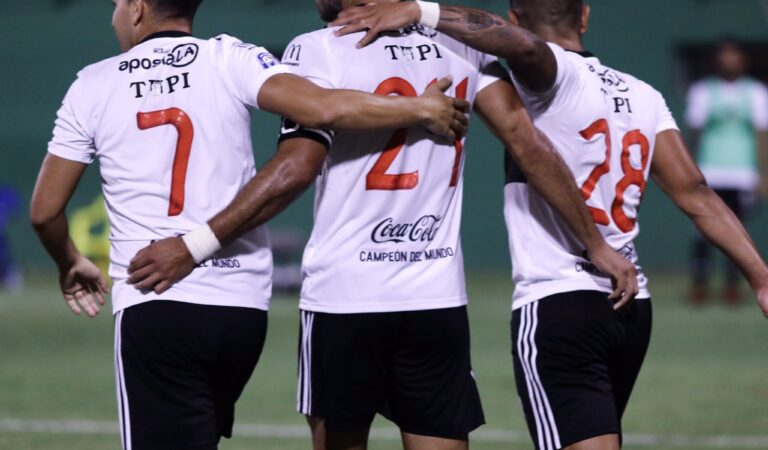Paraguayan Primera Division round-up: Santa Cruz scores brace as Olimpia draw, 12 de Octubre go top