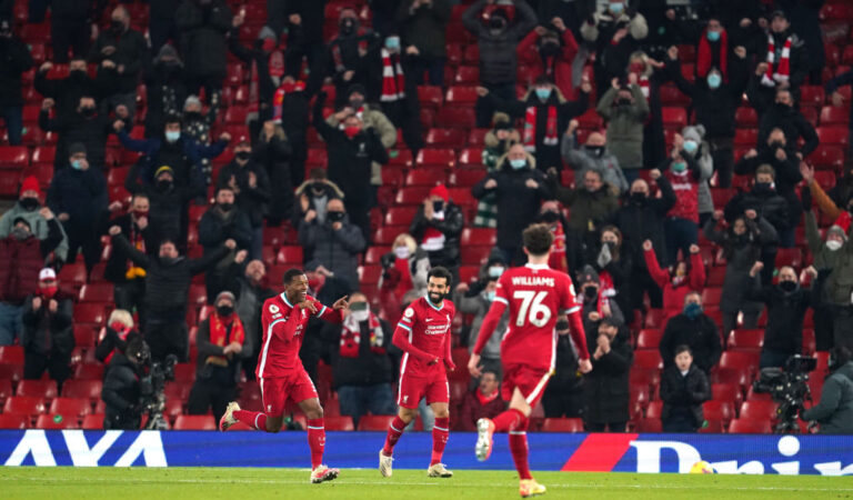 Premier League round-up: Liverpool hammer Wolves, Chelsea come from behind to win