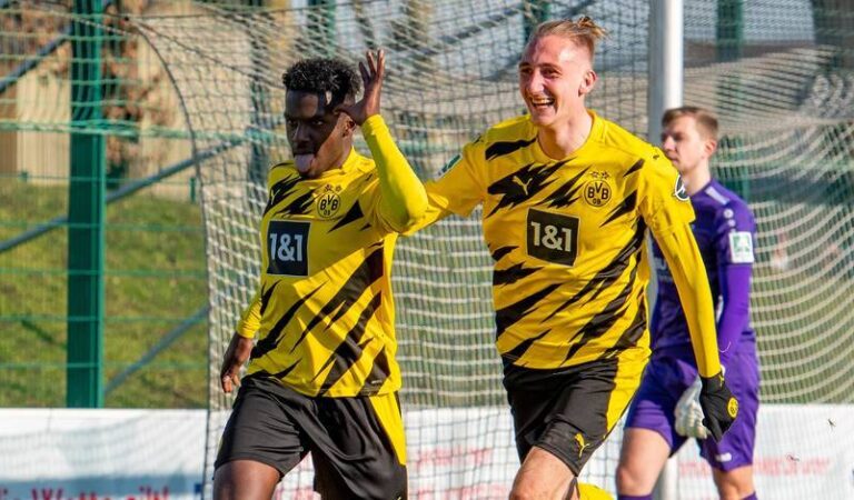 German Regionalliga West round-up: Dortmund II score late penalty to win