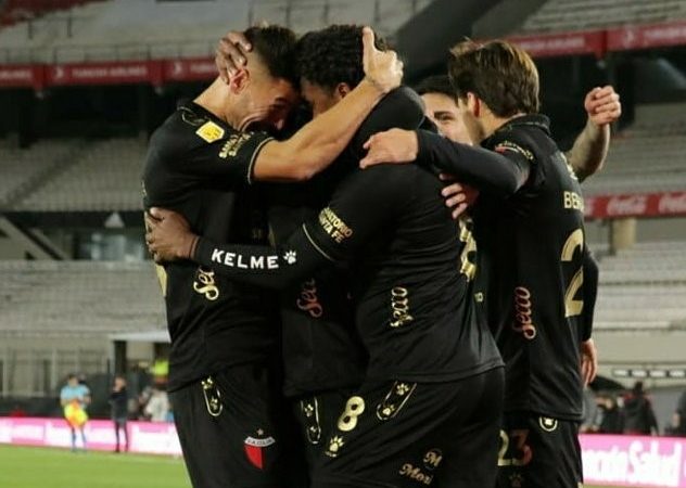Argentina Primera Division round-up: Ten-man Colon beat River Plate; Boca Juniors held