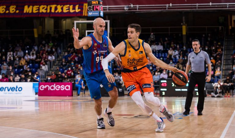 Liga Endesa action: Valencia end Barca unbeaten run; Madrid with the buzzer-beater win