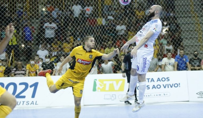 Liga Nacional de Futsal: Magnus and Cascavel battle for the title in Brazil